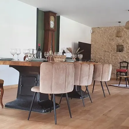 Ferme De Standing En Pleine Nature