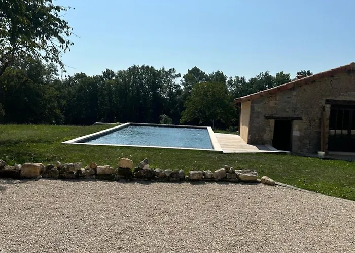 Ferme De Standing En Pleine Nature * La Chapelle-Faucher